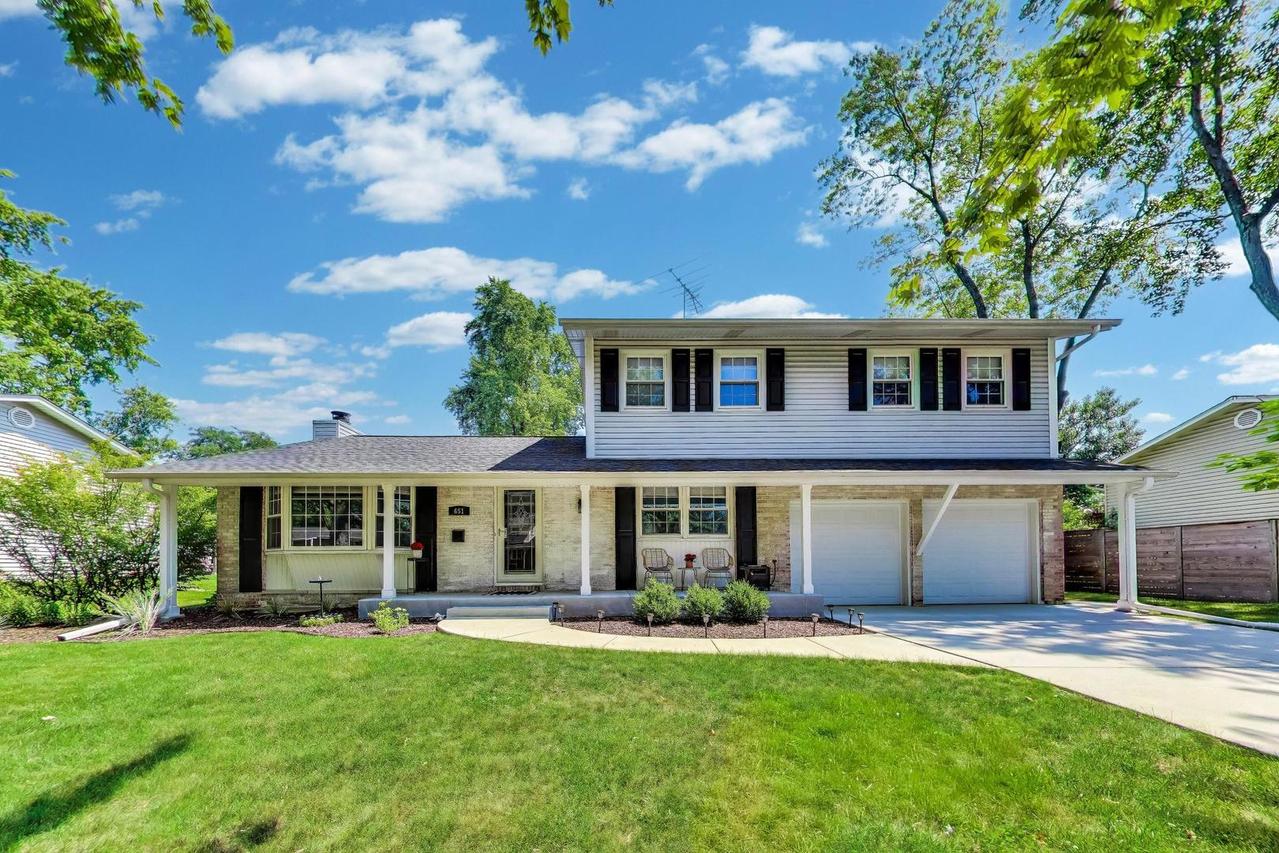 651 N Williams Dr., Palatine, IL 60074
