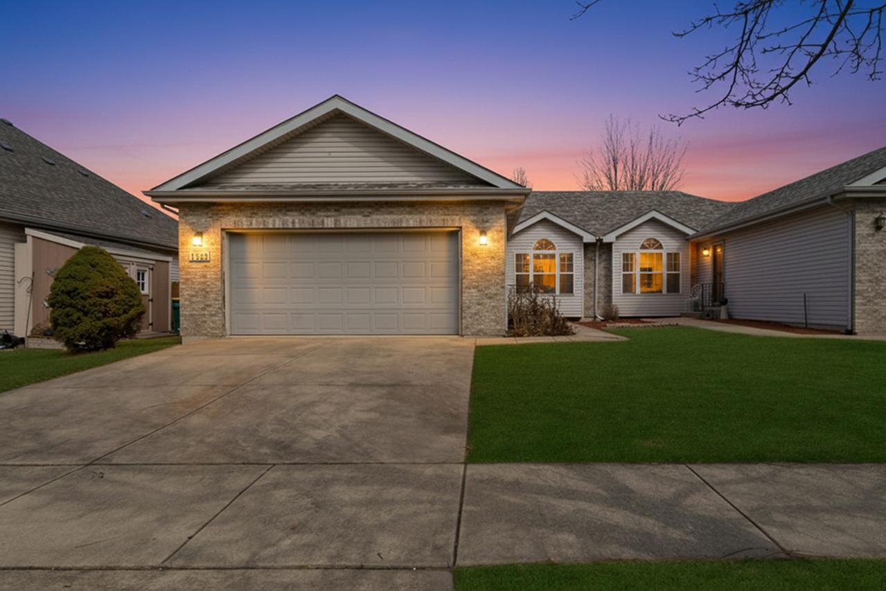 1323 Coral Bell Dr., Joliet, IL 60435