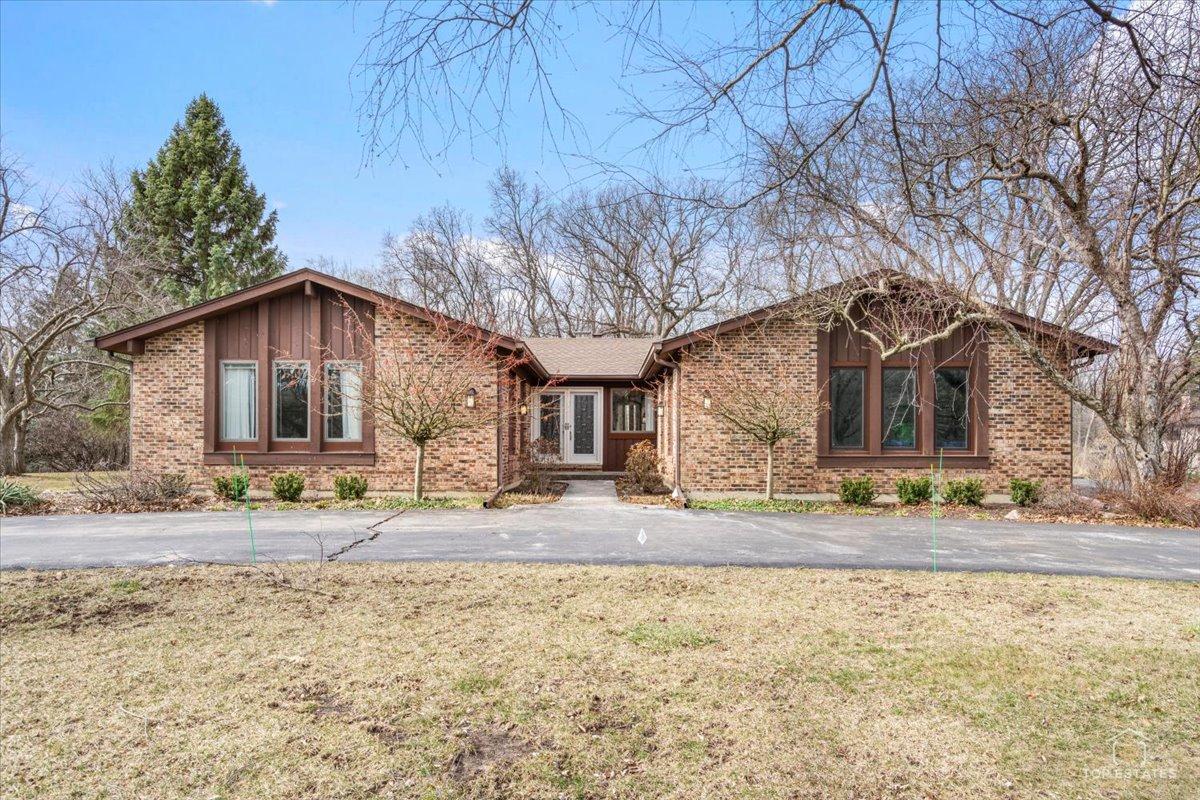 21805 W Hidden Valley Dr., Kildeer, IL 60047