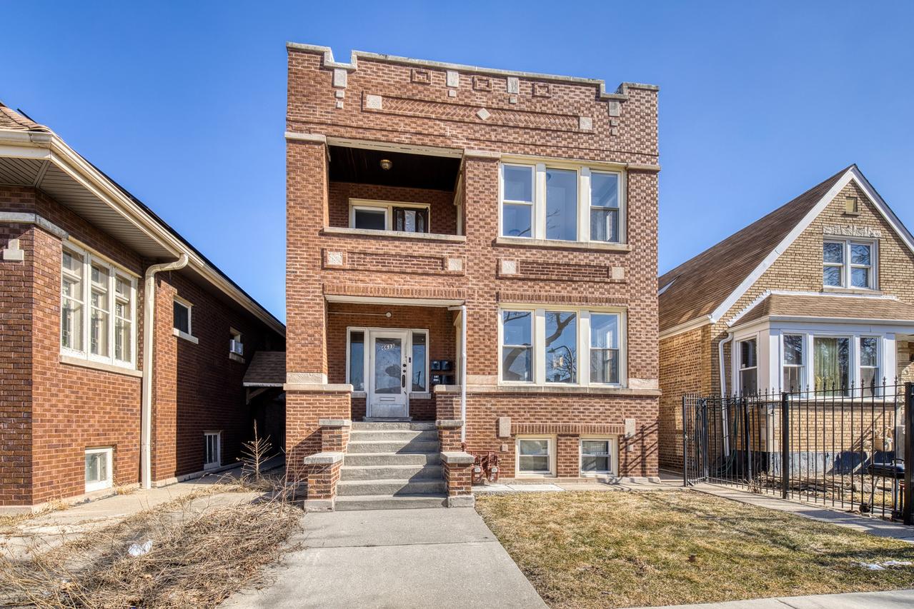 6633 S Campbell Ave., Chicago, IL 60629