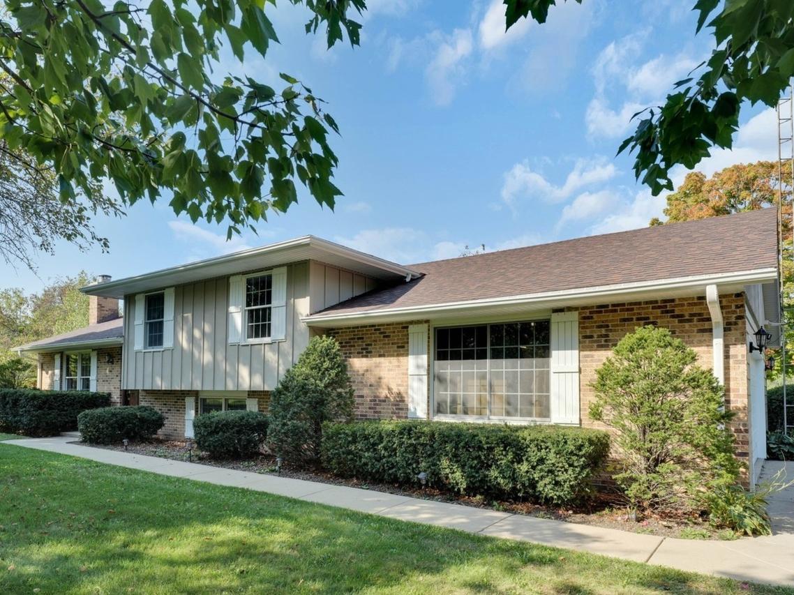 3303 Vermont Rd., Woodstock, IL 60098