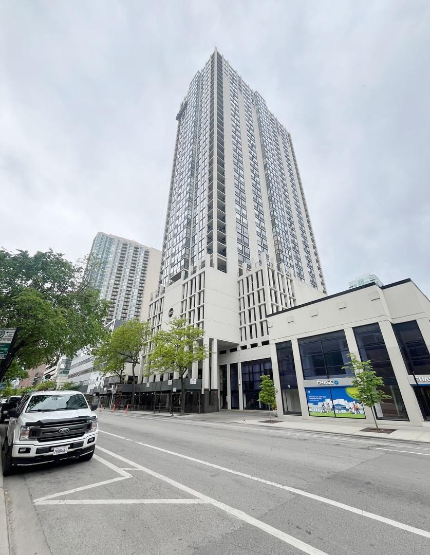 1122 N Clark St. #1702, Chicago, IL 60610