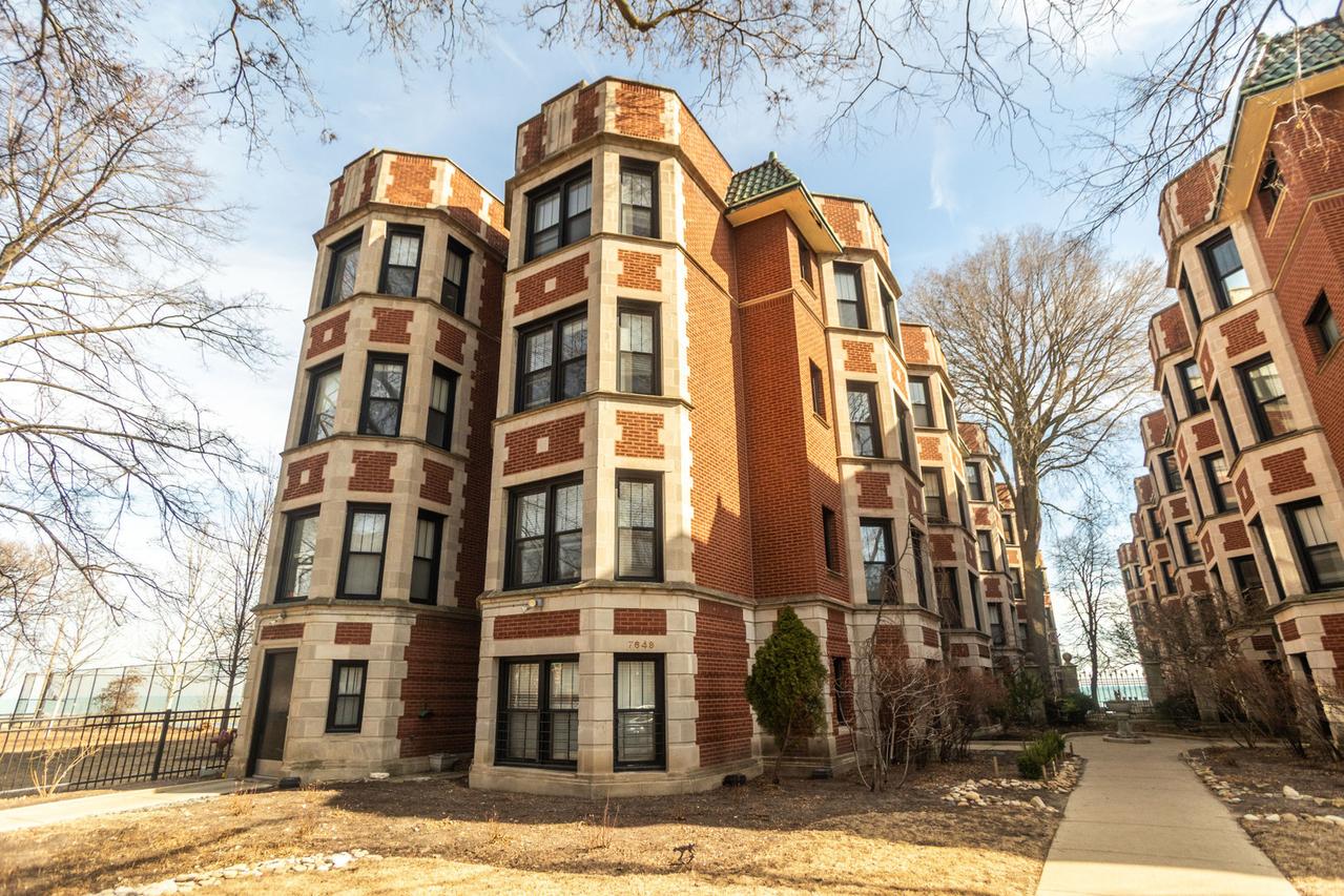 7649 N Eastlake Ter. #1B, Chicago, IL 60626