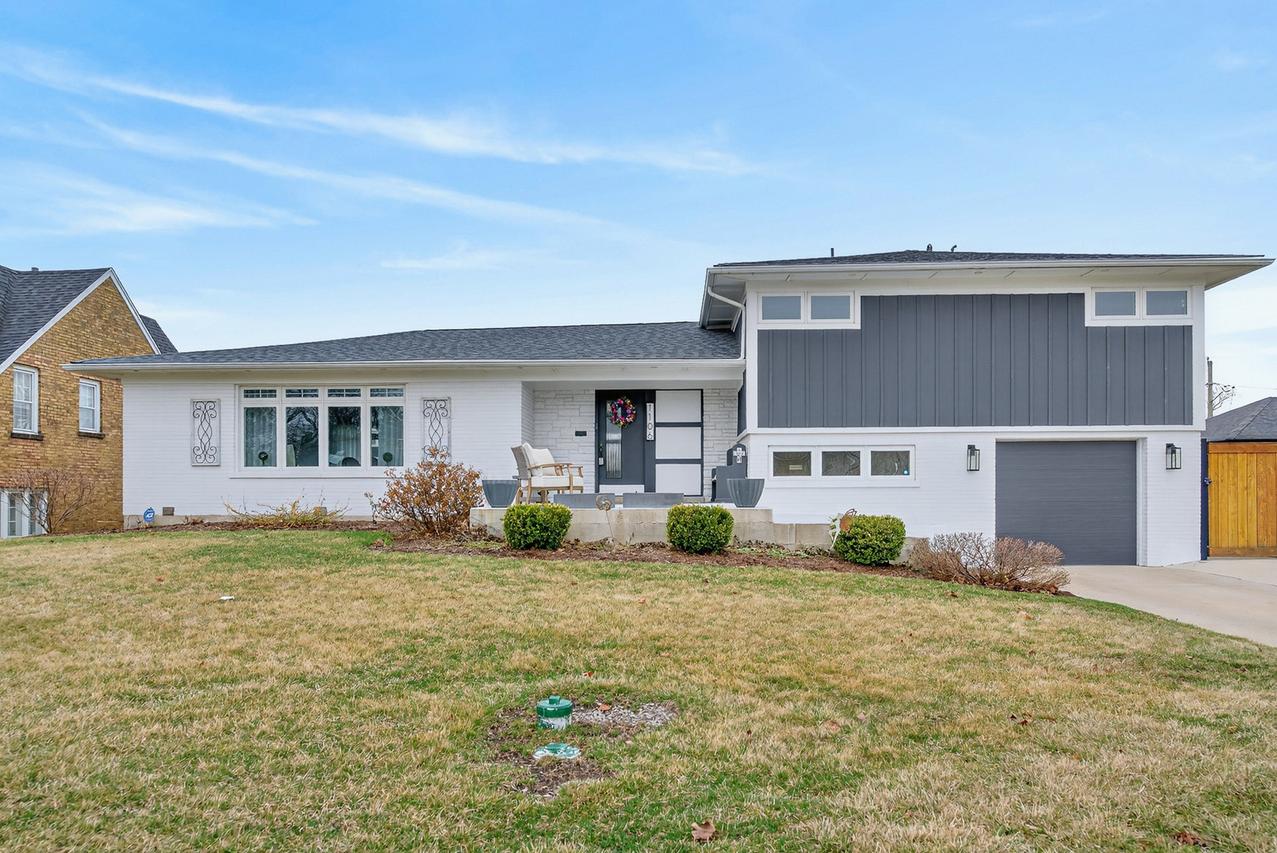 1106 N 13th Ave., Melrose Park, IL 60160