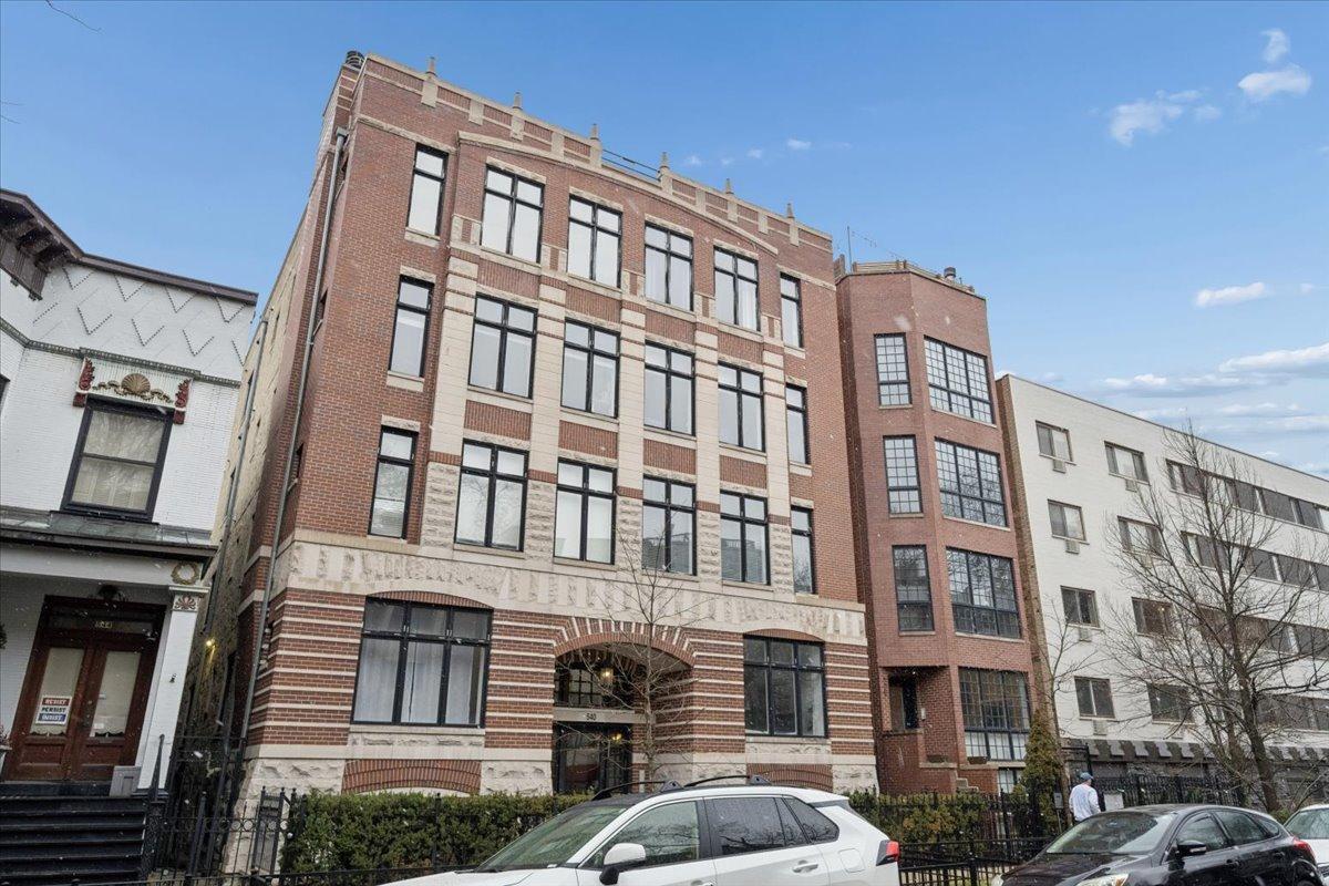 [Address Hidden by Seller], Chicago, IL 60657