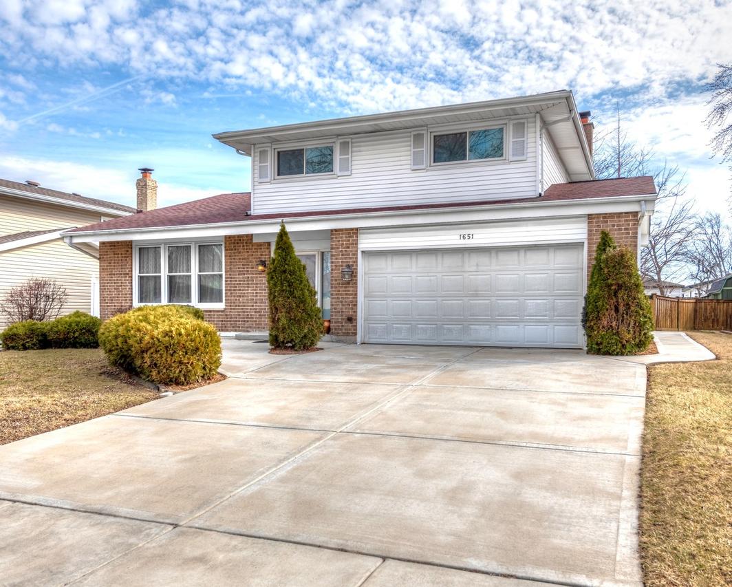 1651 W Goldengate Dr., Addison, IL 60101