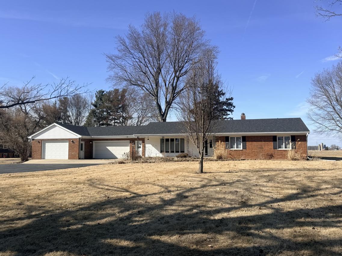 102 W Oak Ln., Lamoille, IL 61330