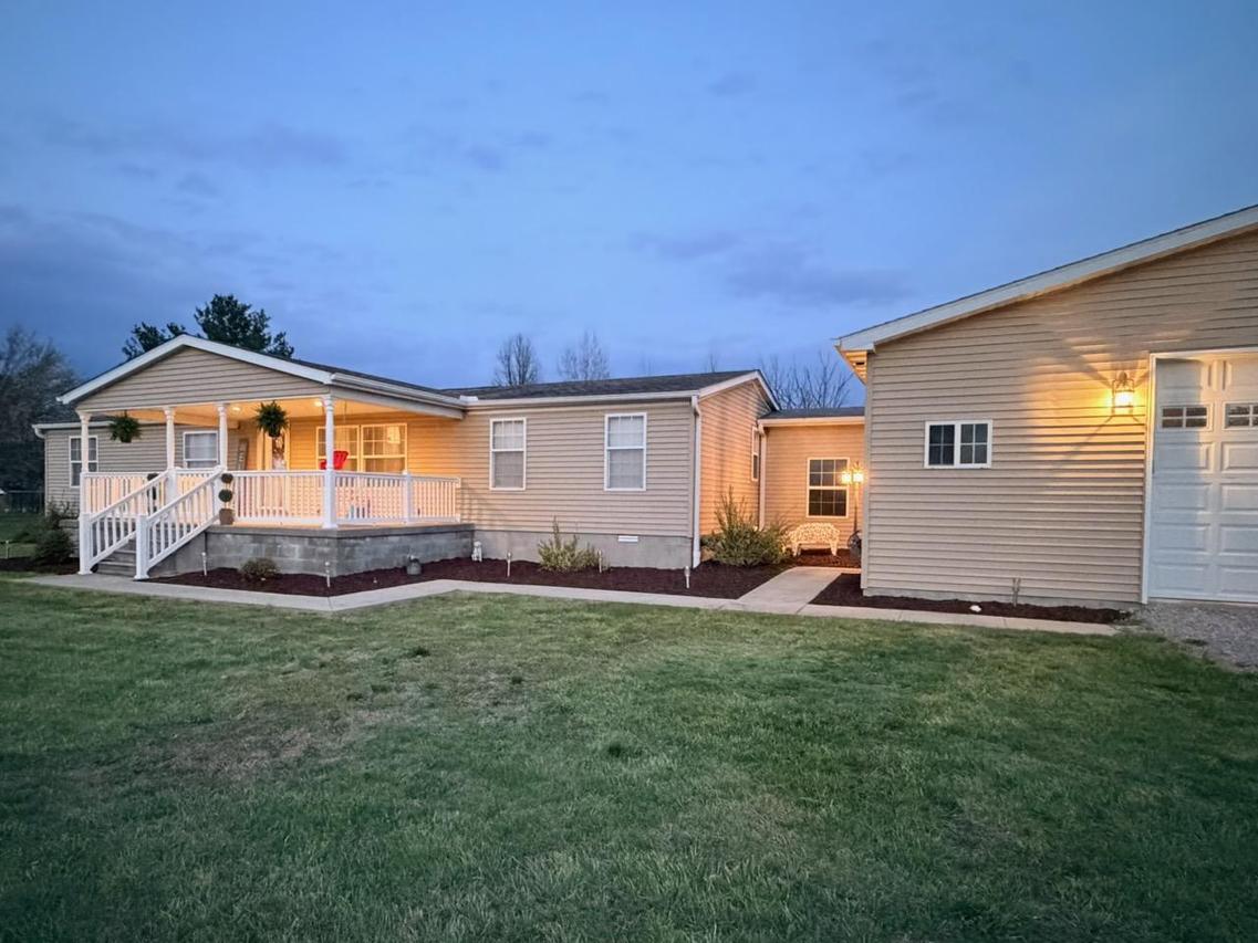 17362 N Idlewood Ln., Mt Vernon, IL 62864