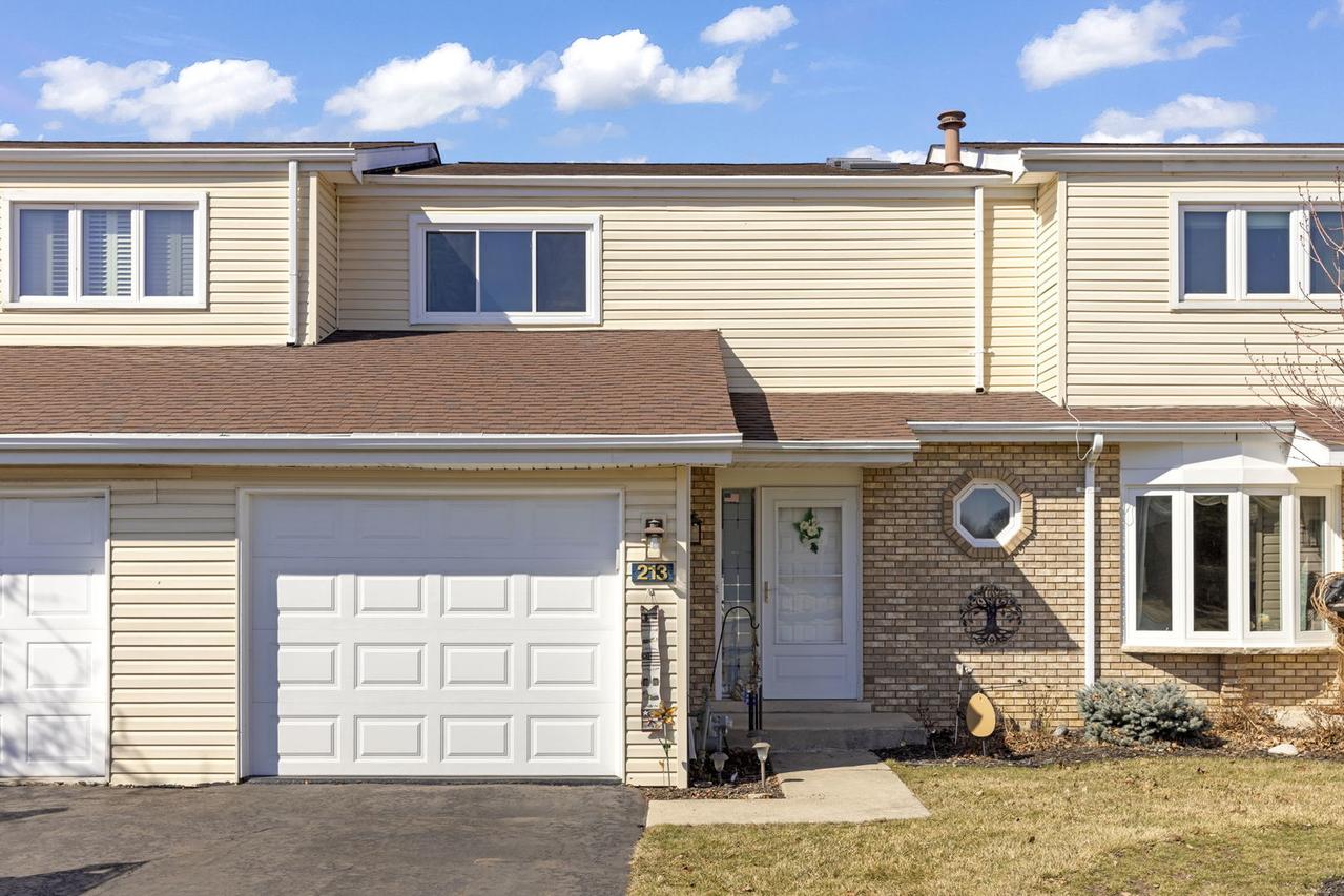 213 Manor Dr., New Lenox, IL 60451