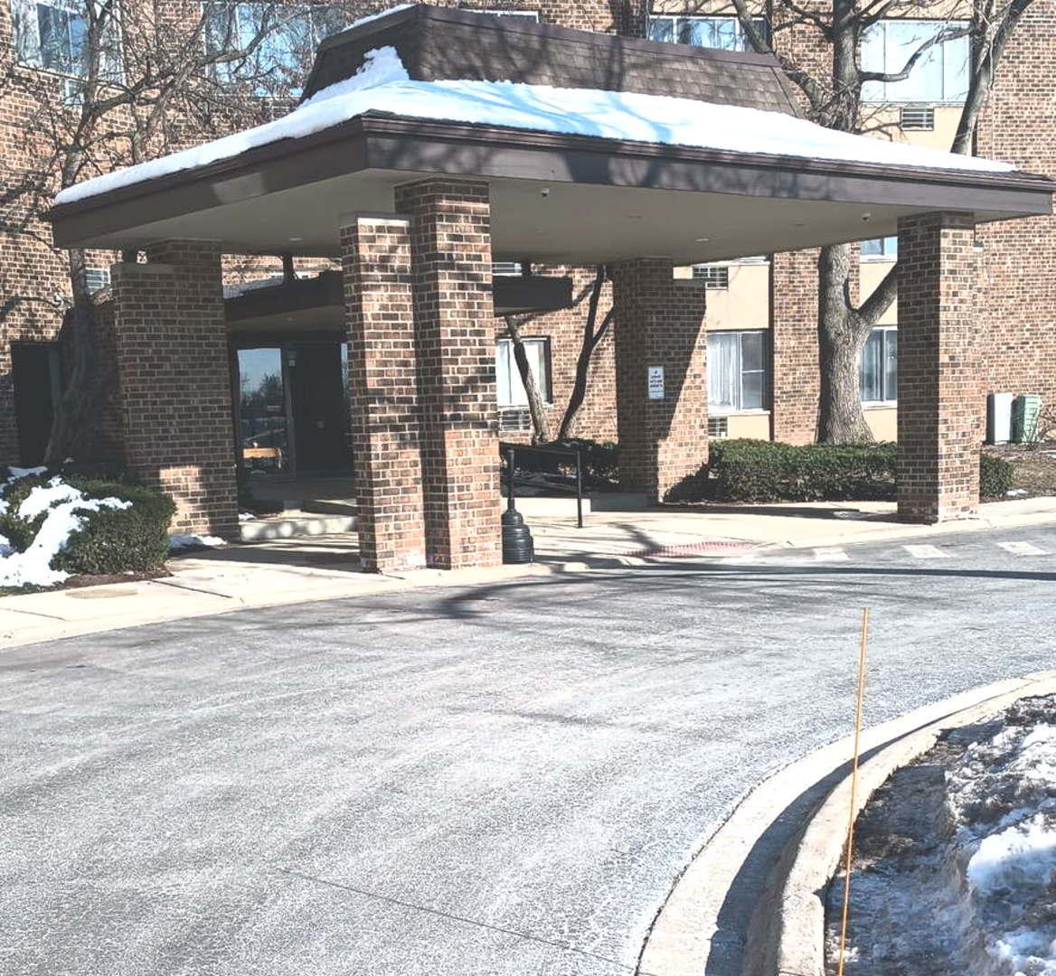 1880 Bonnie Ln. #112, Hoffman Estates, IL 60169