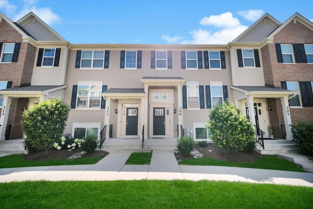 309 Lakeshore Dr., Oswego, IL 60543