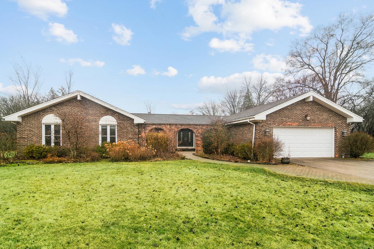 2020 Churchill Ln., Highland Park, IL 60035