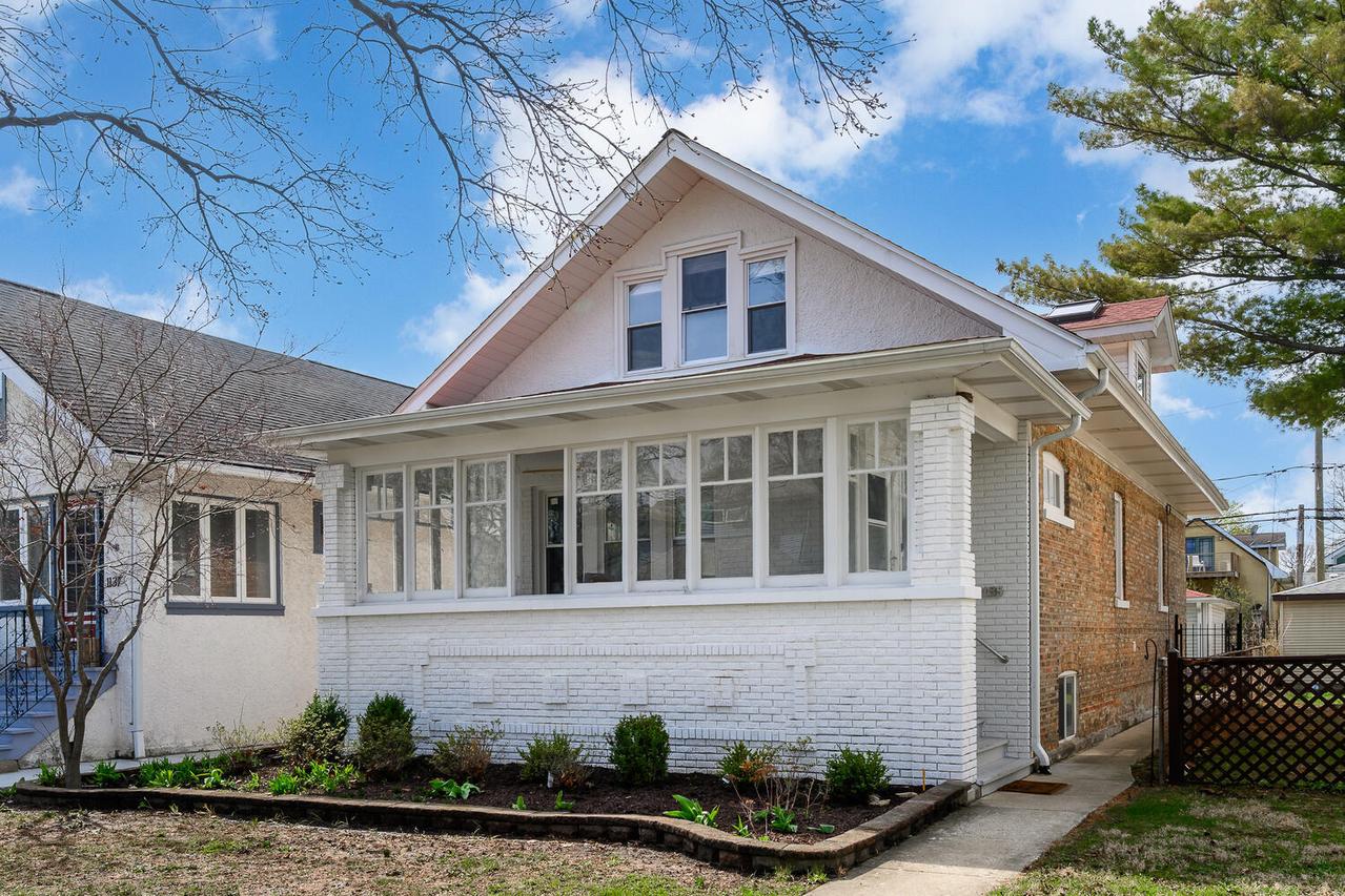 1135 Clarence Ave., Oak Park, IL 60304