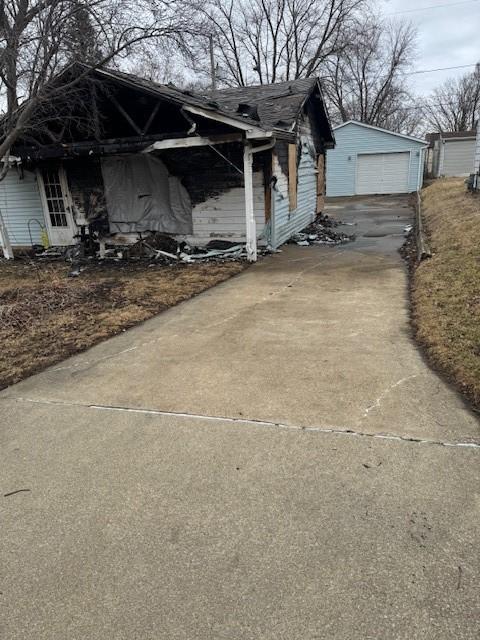 3019 Robert St., Bloomington, IL 61704