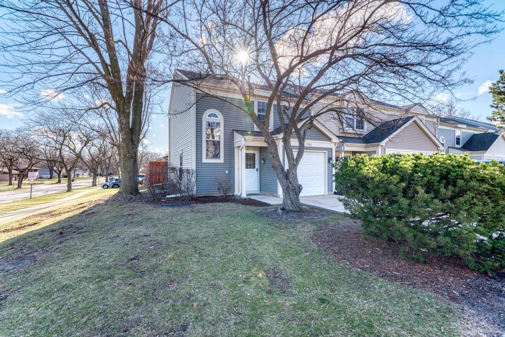 7583 Waterford Dr., Hanover Park, IL 60133