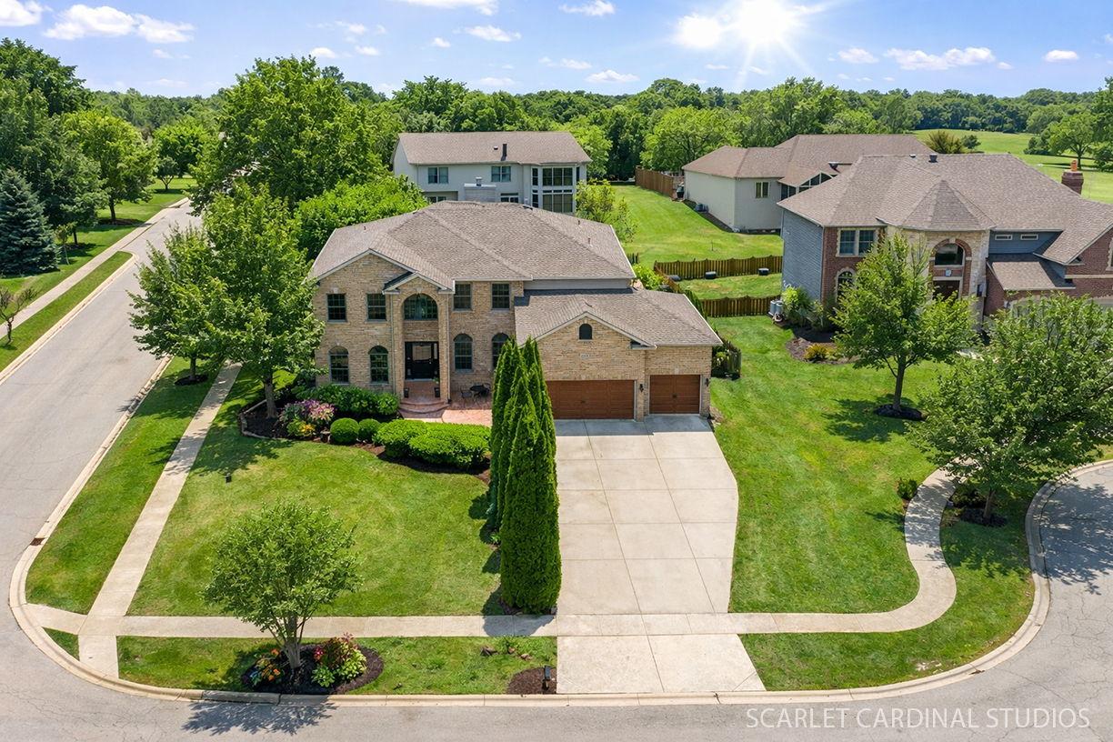 208 Amherst Ct., Oswego, IL 60543