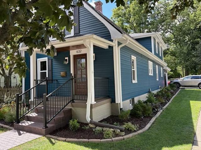 632 Illinois St., Geneva, IL 60134