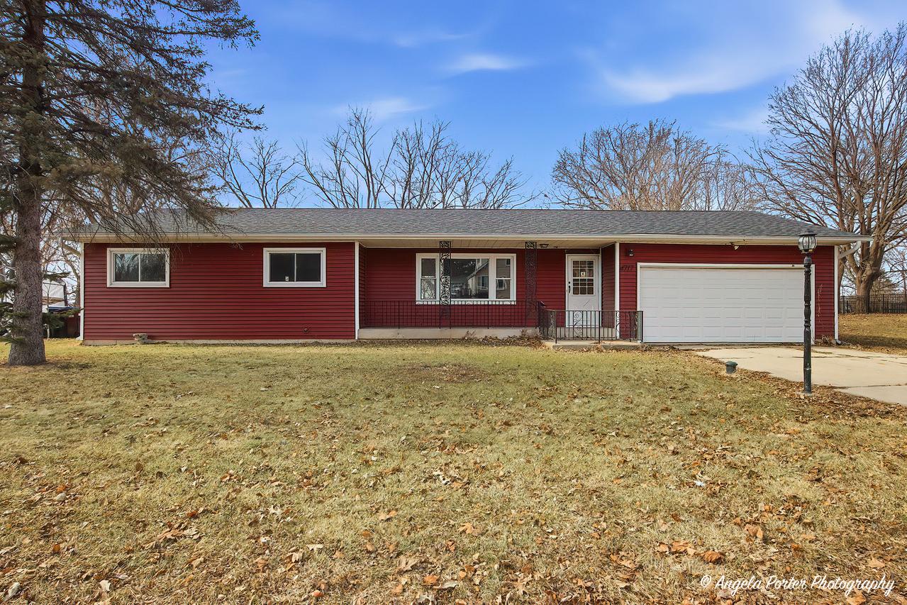4717 Winnebago Dr., Wonder Lake, IL 60097