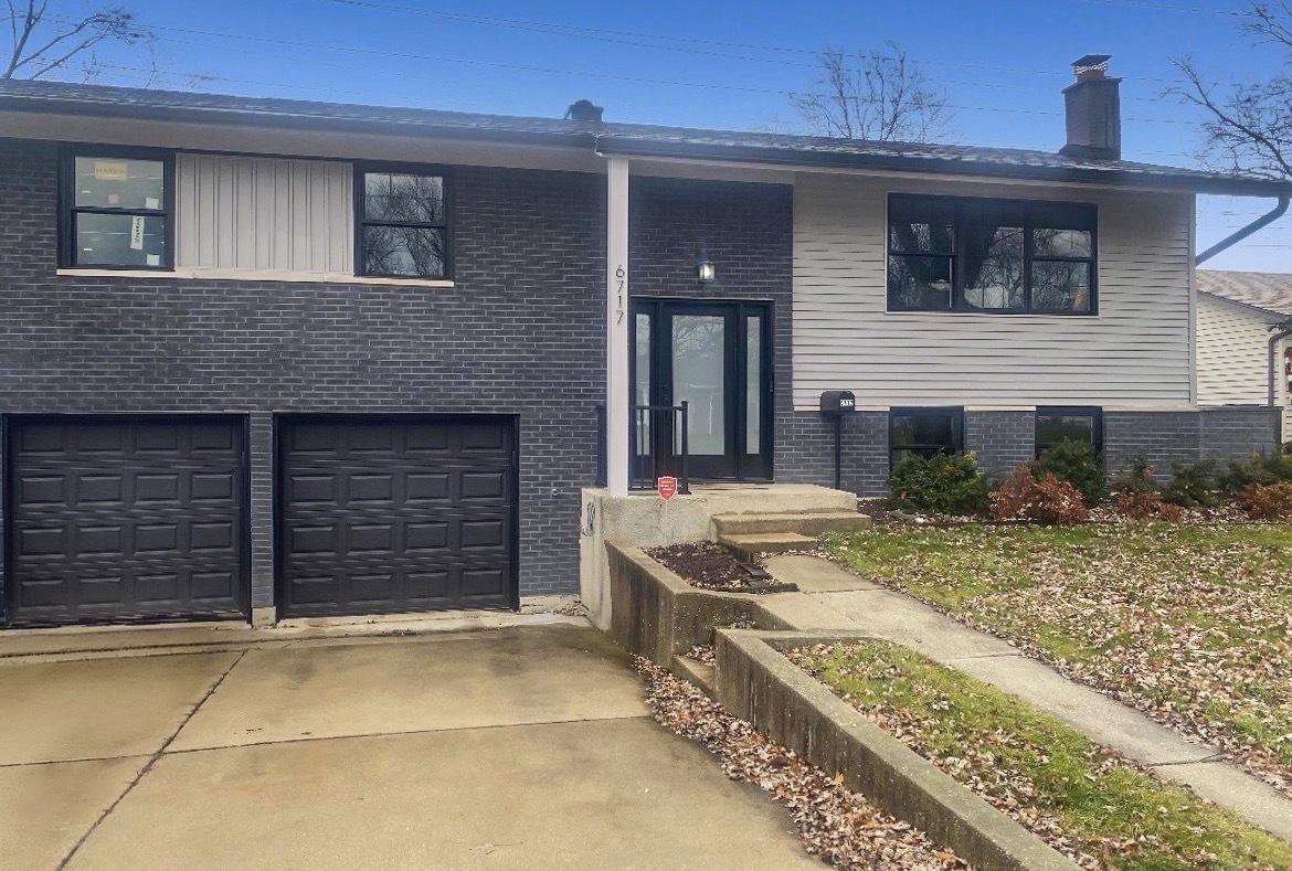 6717 Patton Dr., Woodridge, IL 60517