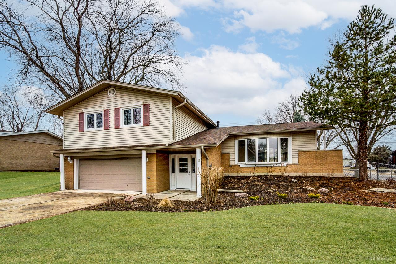 15118 Hillside Ave., Oak Forest, IL 60452