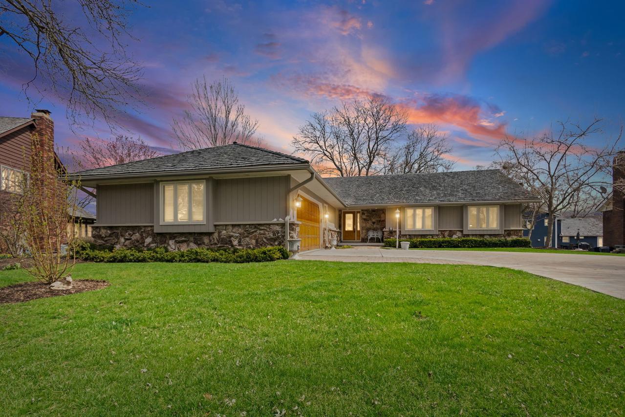 720 Mullady Pkwy., Libertyville, IL 60048