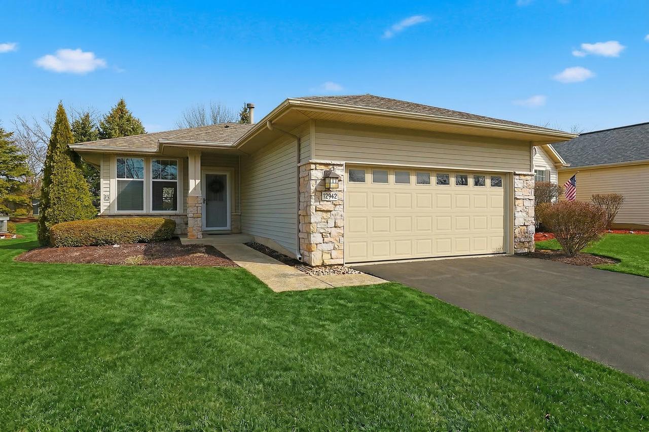 12942 Wisconsin Cir., Huntley, IL 60142