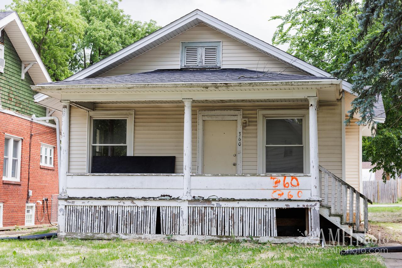 360 S Elm Ave., Kankakee, IL 60901