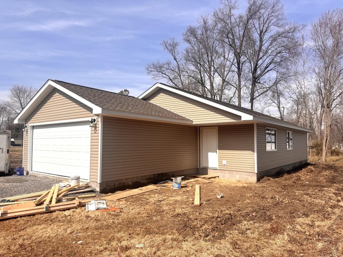 817 W Stotlar St., Herrin, IL 62948