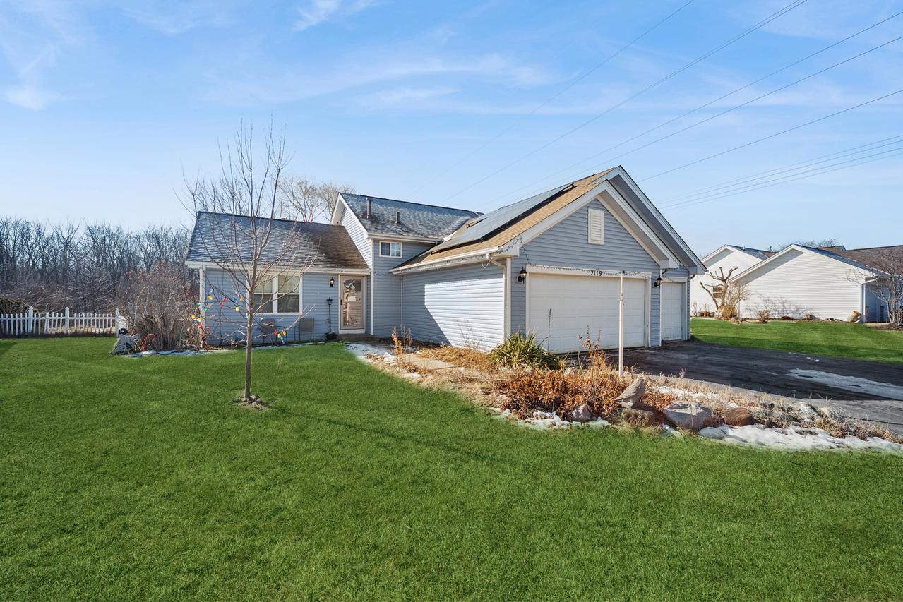 2119 Wynnwood Dr., Belvidere, IL 61008