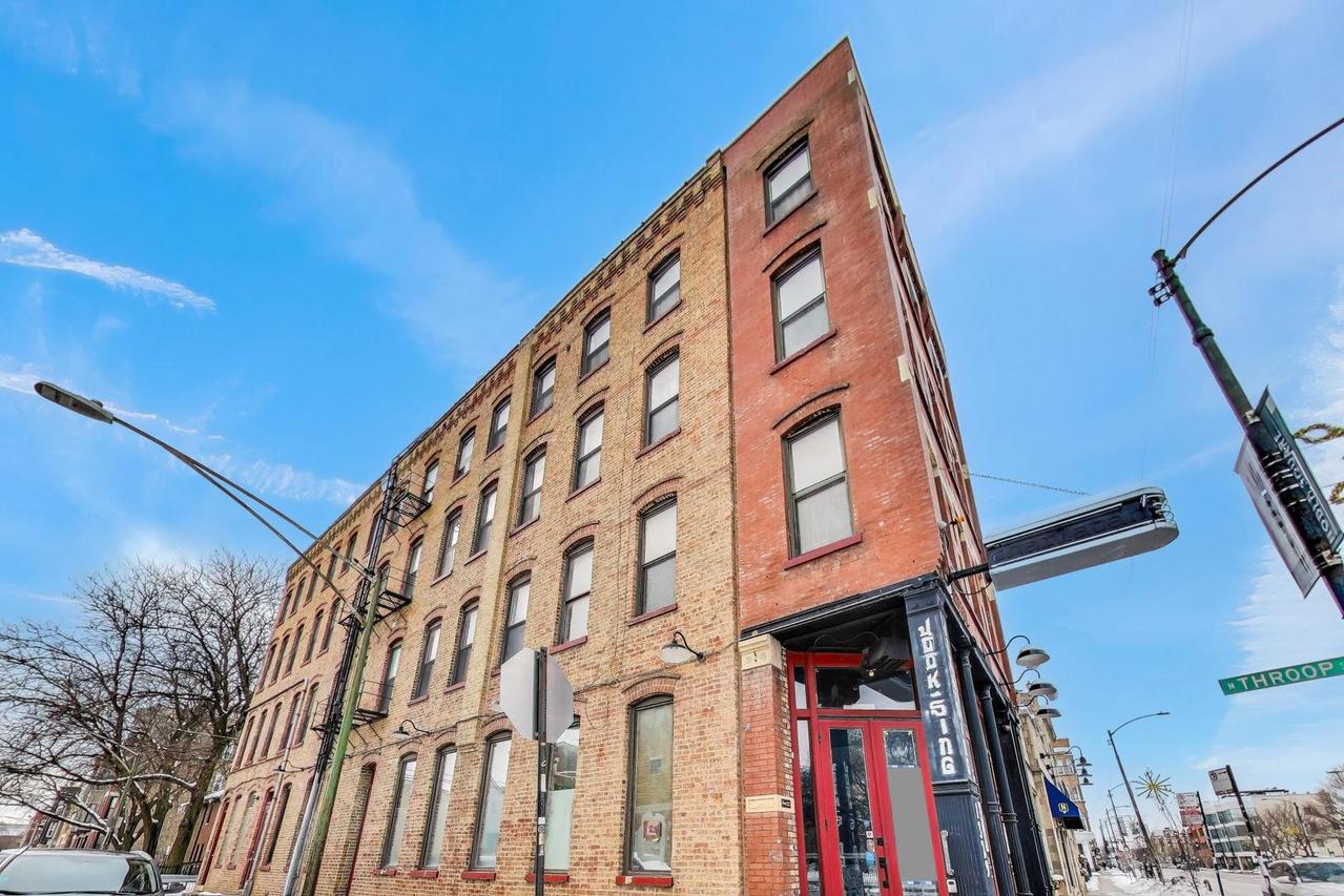 1329 W Chicago Ave. #2R, Chicago, IL 60642