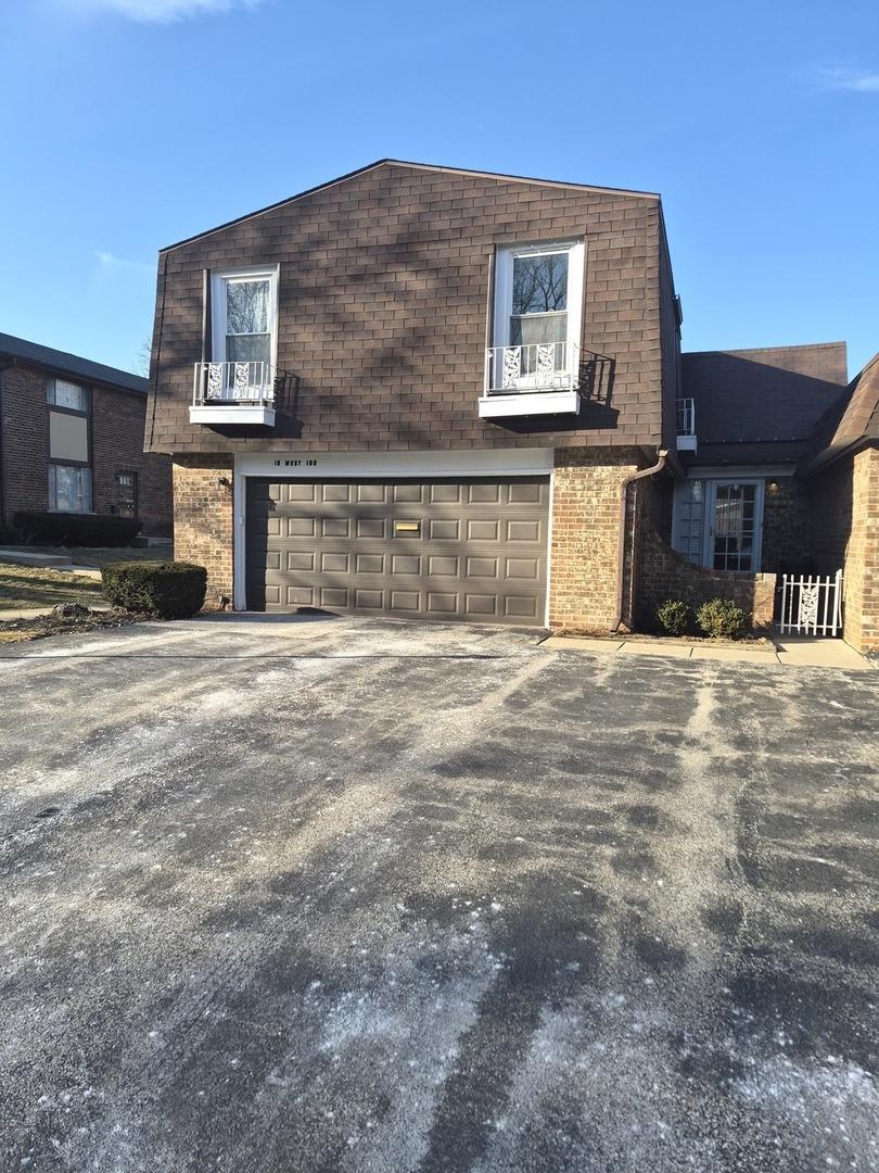 18W100 16th St., Villa Park, IL 60181