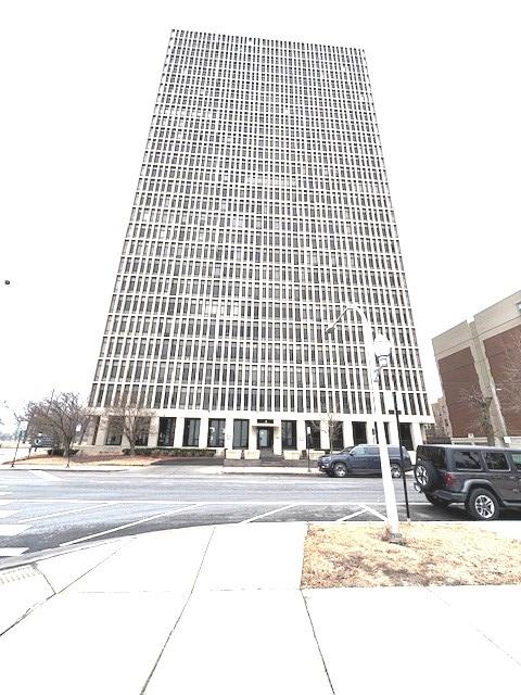 6700 S South Shore Dr. #17C, Chicago, IL 60649
