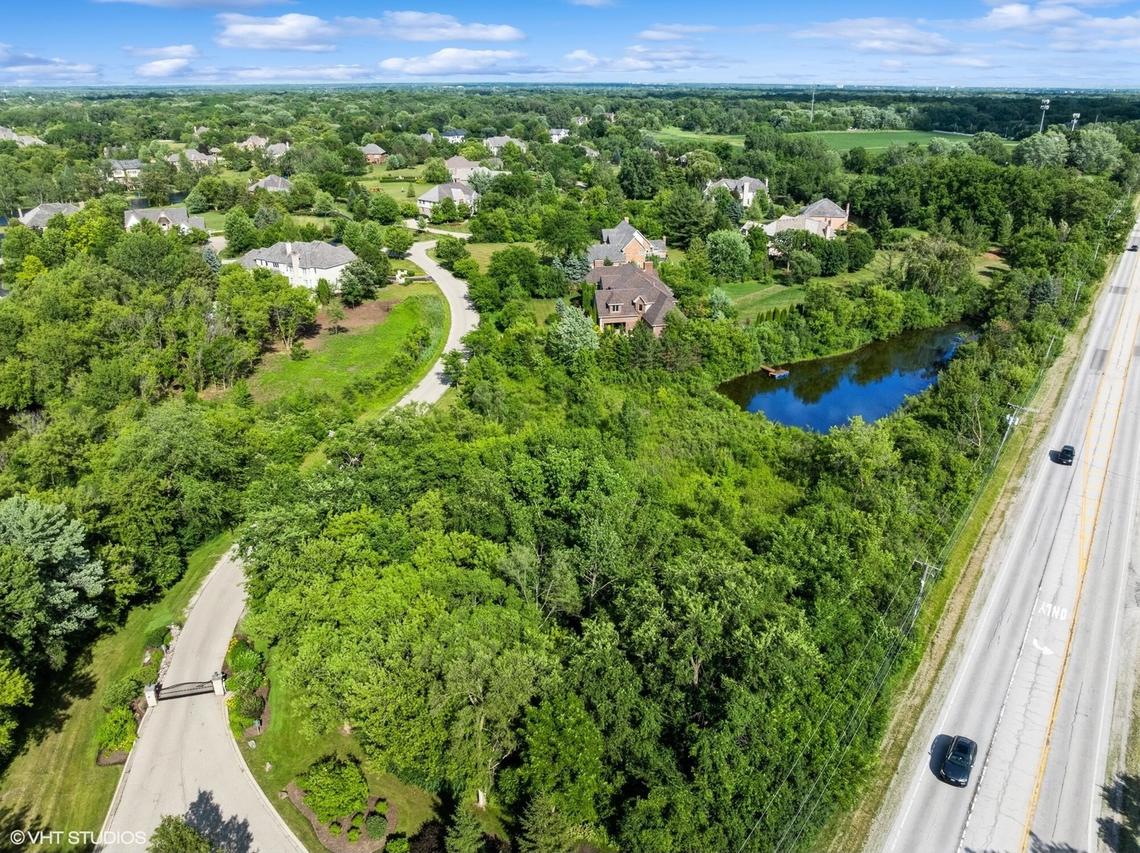 4595 Patricia Dr., Long Grove, IL 60047