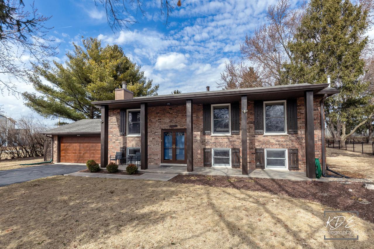 29W376 Wagner Rd., Naperville, IL 60564