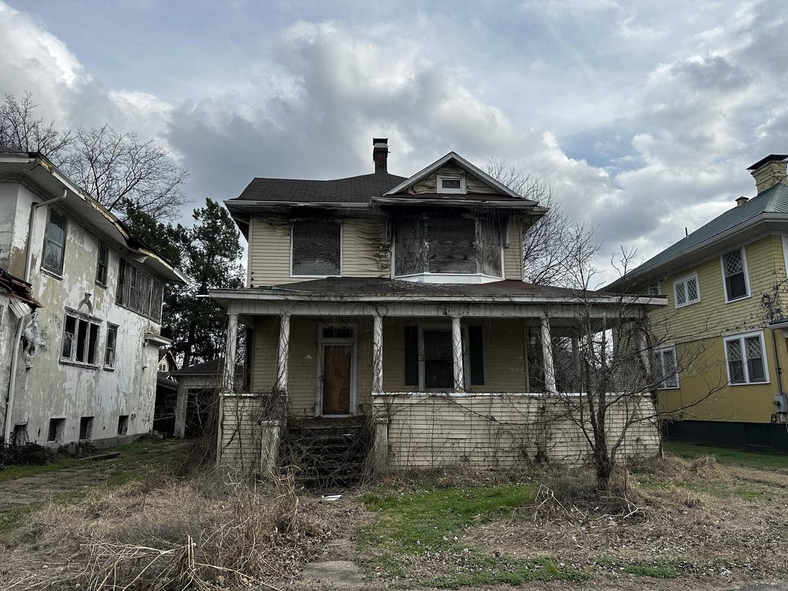 617 27th St., Cairo, IL 62914