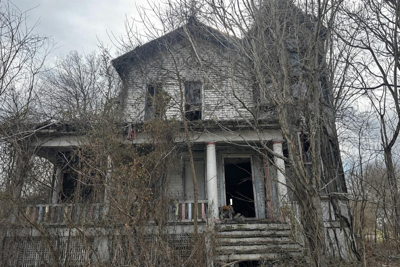 613 Martin Luther King Jr Ave., Cairo, IL 62914