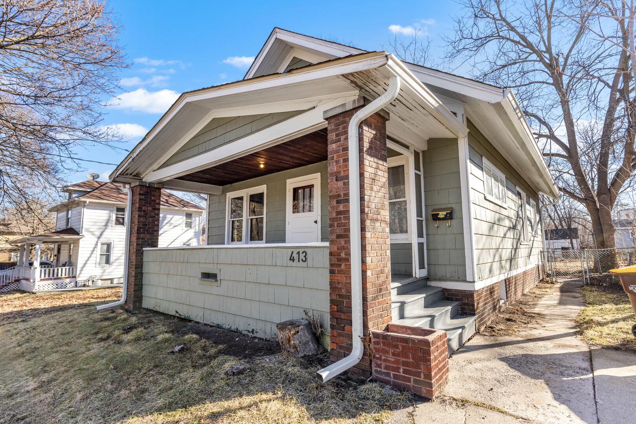 413 Adams St., Rockford, IL 61107