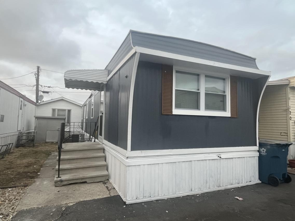 9001 S Cicero Ave. #121, Oak Lawn, IL 60453