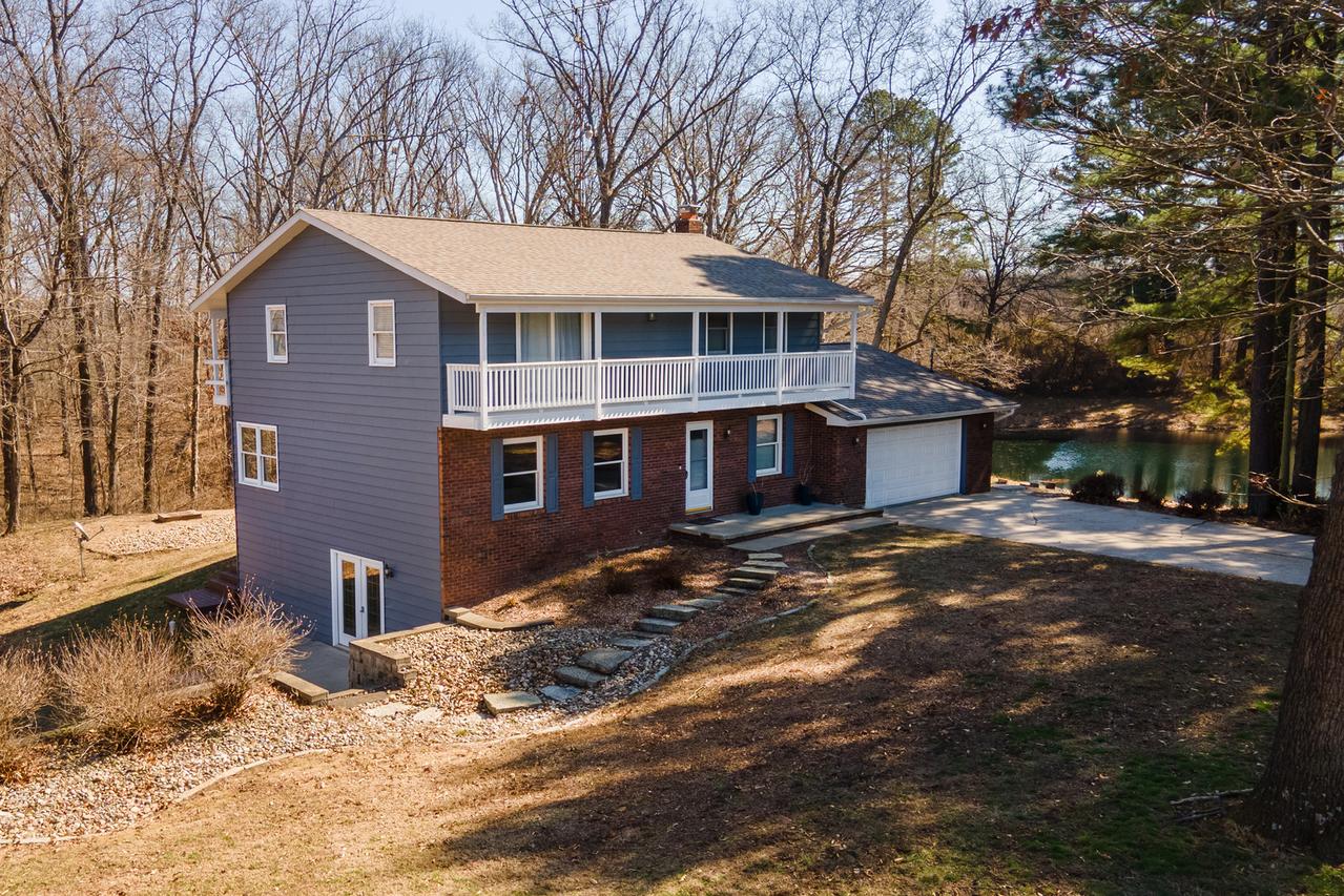 16578 N Oak Hill Ln., Mt Vernon, IL 62864