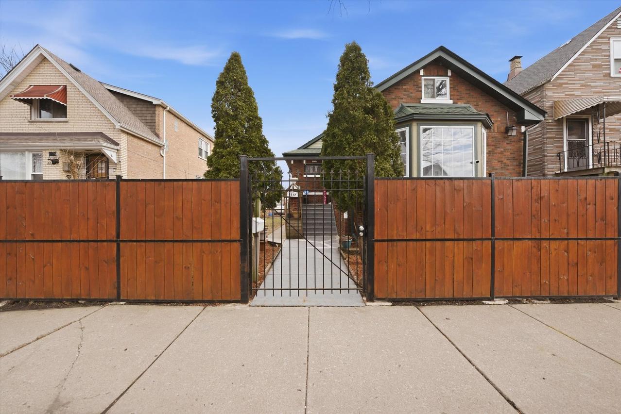 5237 S Fairfield Ave., Chicago, IL 60632