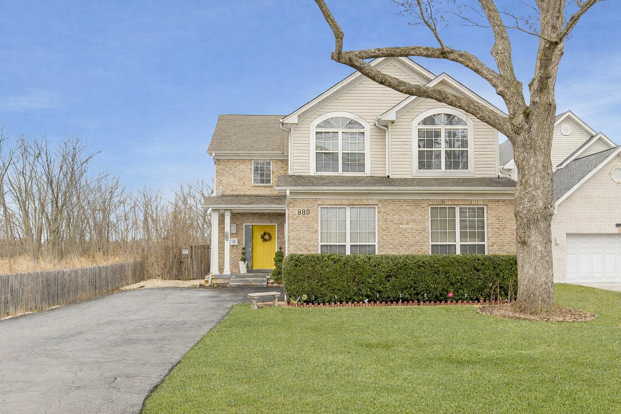 985 Ridge Rd., Highland Park, IL 60035