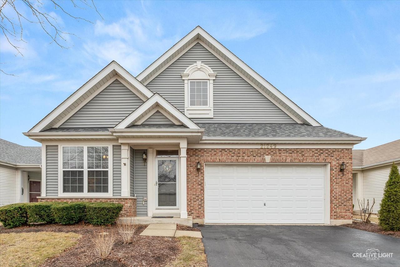 21249 Lily Lake Ln., Crest Hill, IL 60403
