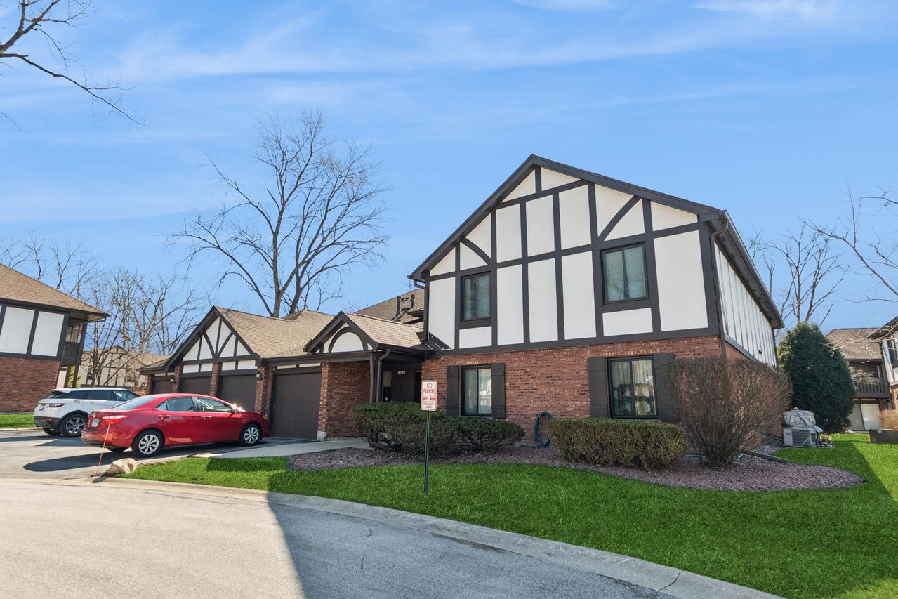 [Address Hidden by Seller], Palos Hills, IL 60465