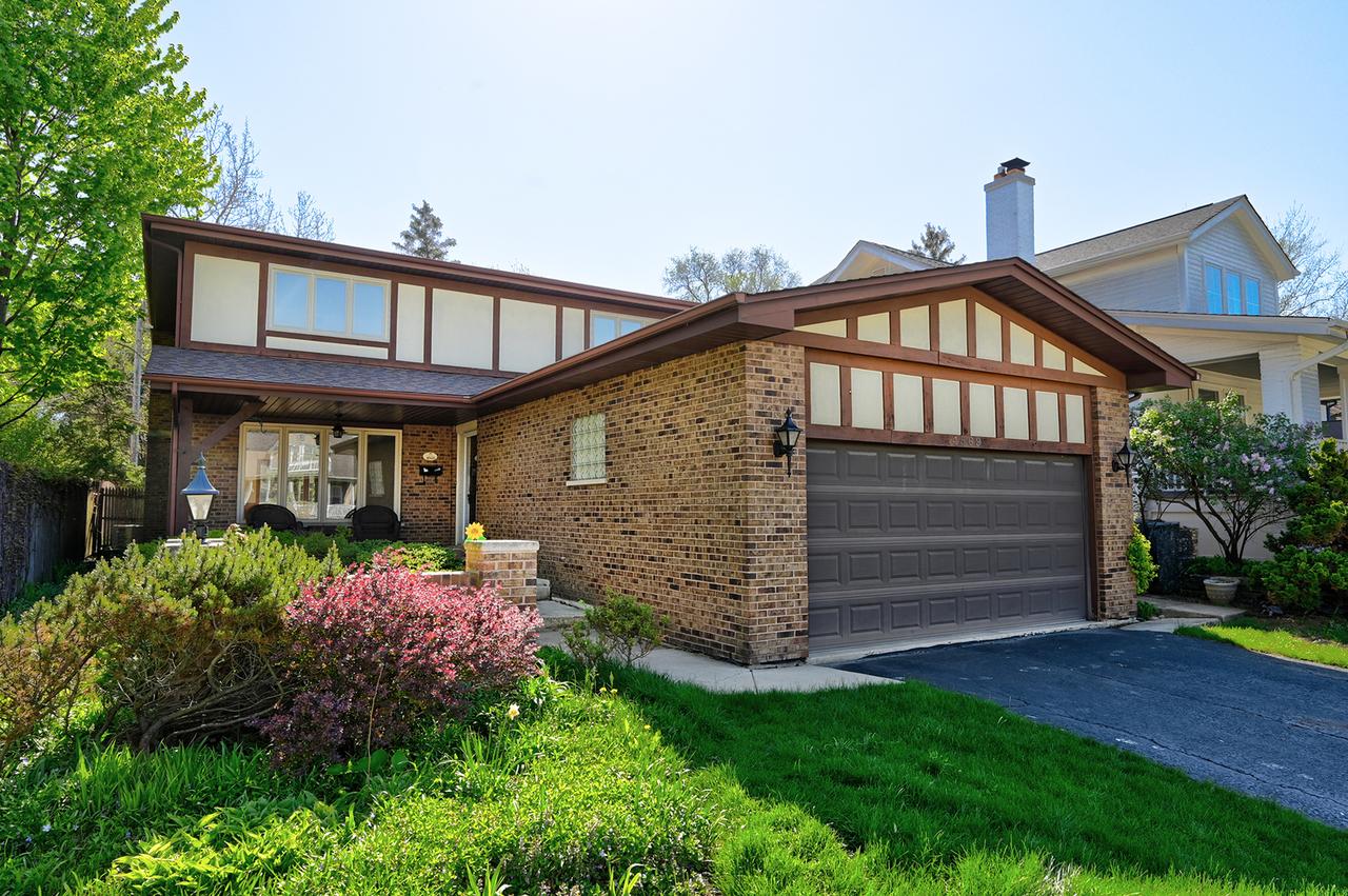 4569 Woodland Ave., Western Springs, IL 60558