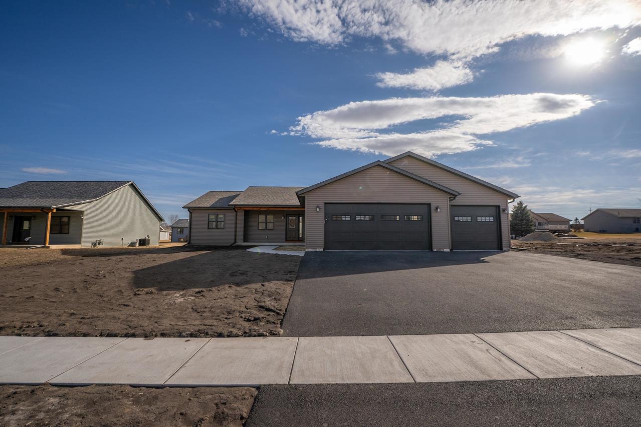 542 Heritage Dr., Stillman Valley, IL 61084