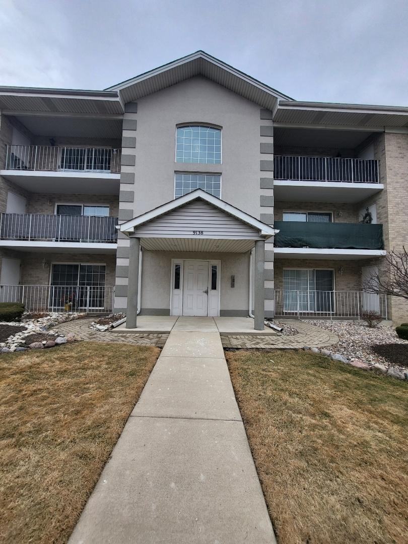 9138 W 95th St. #3B, Hickory Hills, IL 60457