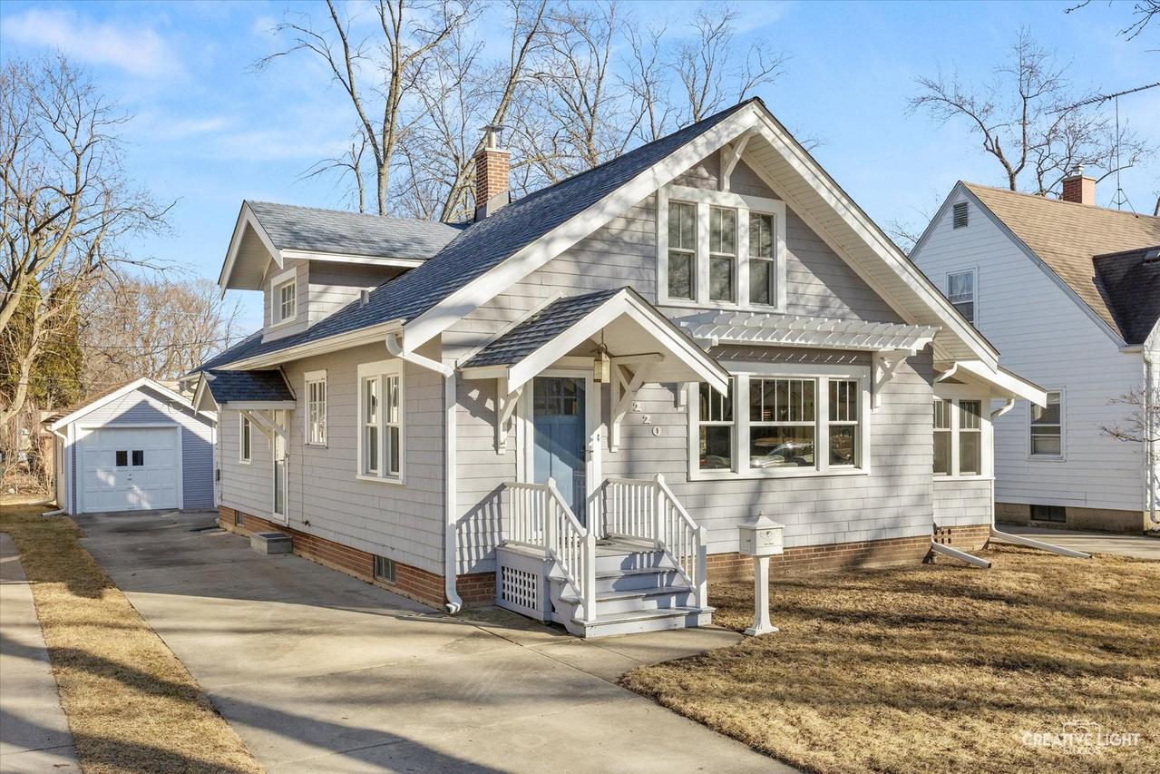 220 S Calumet Ave., Aurora, IL 60506