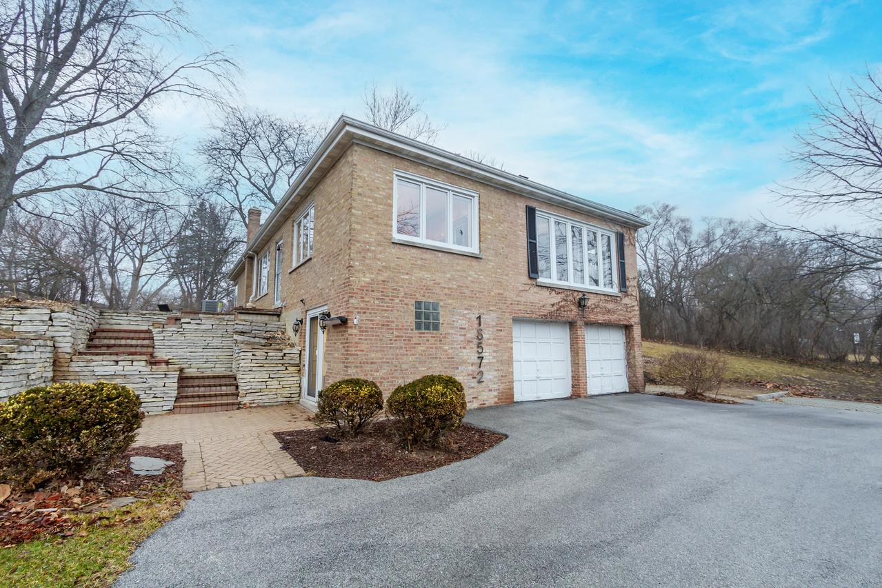 1S572 Rt 53 Hwy., Glen Ellyn, IL 60137