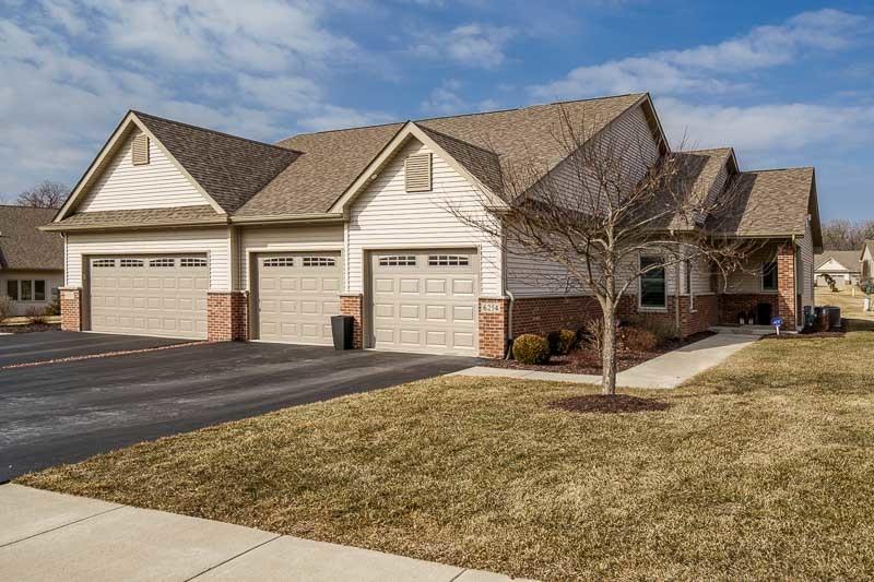 6254 White Berry Ln., Loves Park, IL 61111