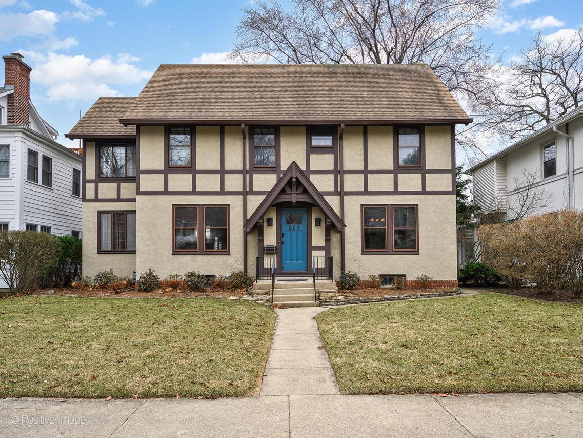 802 Clinton Pl., Evanston, IL 60201